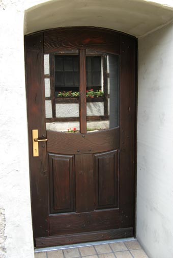 Zewnętrzne drzwi drewniane